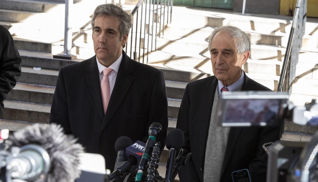 El exabogado y otrora mano derecha de Donald Trump, Michael Cohen (izquierda).