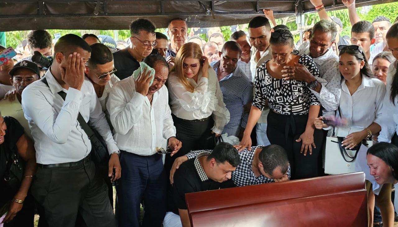 'Mamá Vila' fue despedida en el cementerio de Valledupar. 