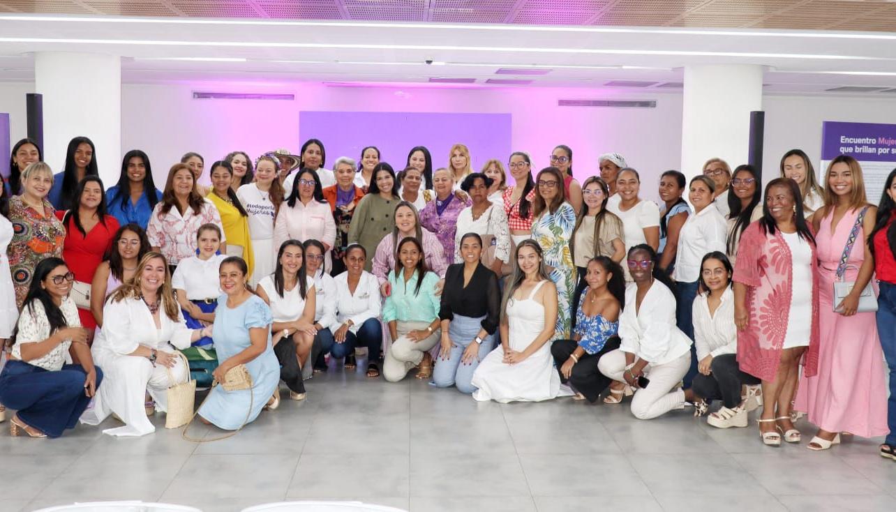 Mujeres que estuvieron presentes en el encuentro de empoderamiento político. 