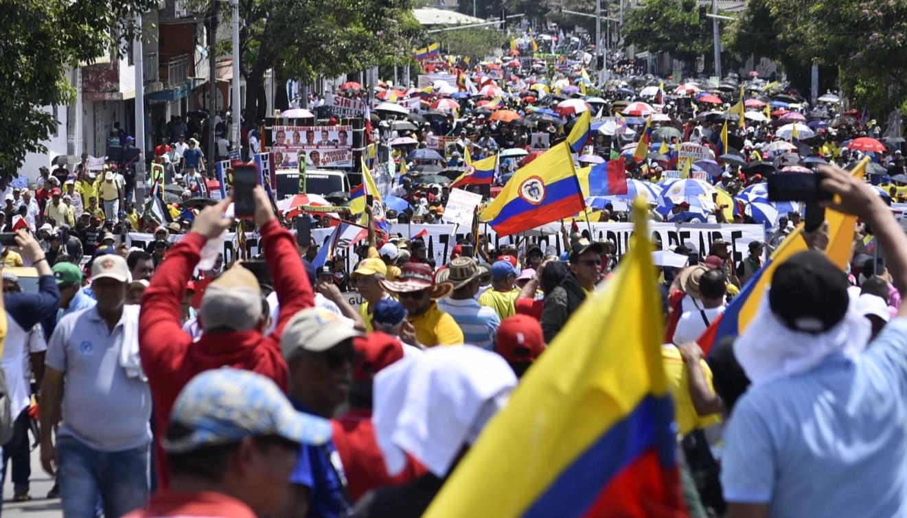 Las centrales obreras marcharon a favor del Gobierno Nacional.