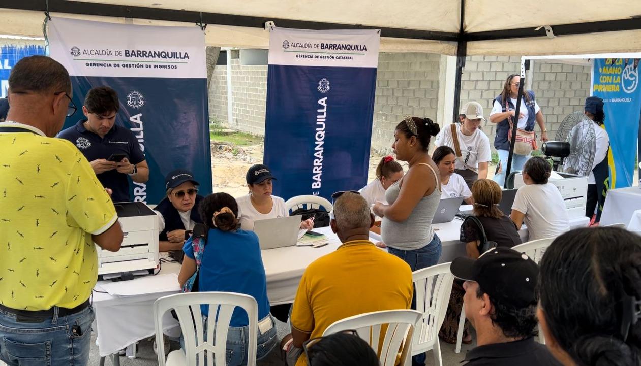 Los servicios de la Feria 'Pa' la Calle' se brindaron en la localidad Metropolitana.