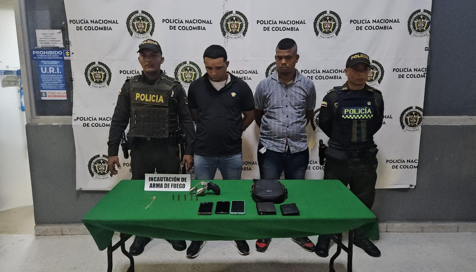 Los capturados tienen 26 y 27 años.