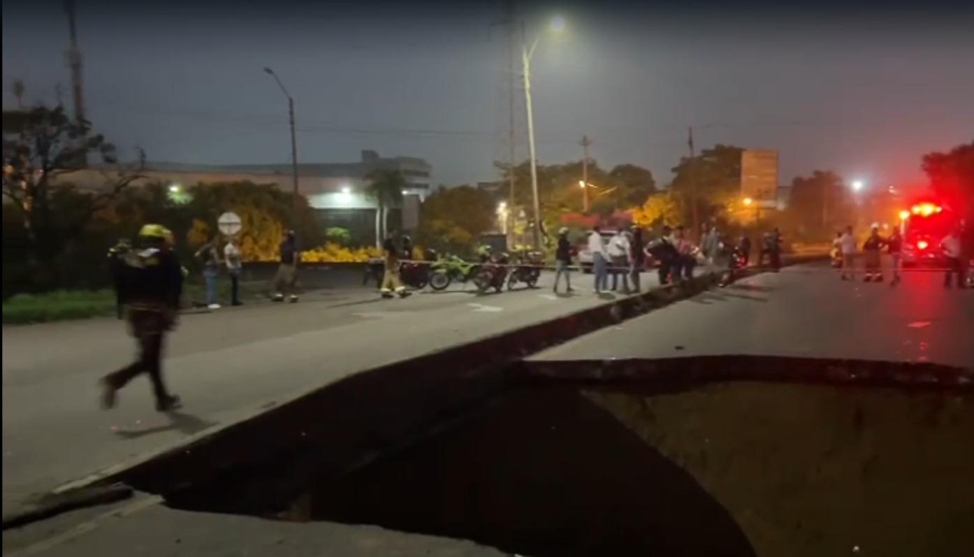 Parte de la estructura del puente de la 30 que colapsó.