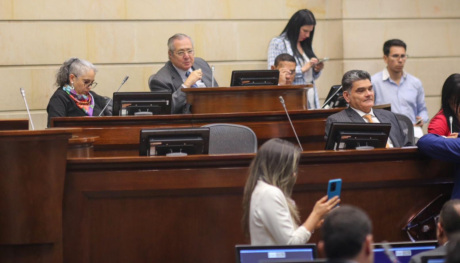 Imagen de la mesa directiva del Senado.