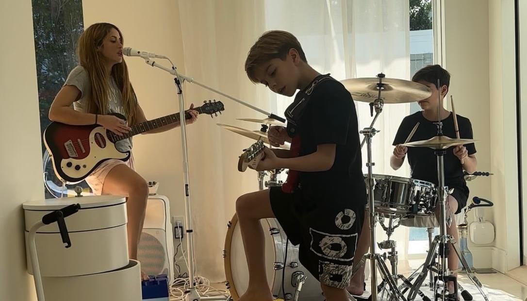 Shakira junto a Milan y Sasha.