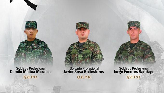 Los tres soldados muertos en combates con las disidencias el día anterior. 