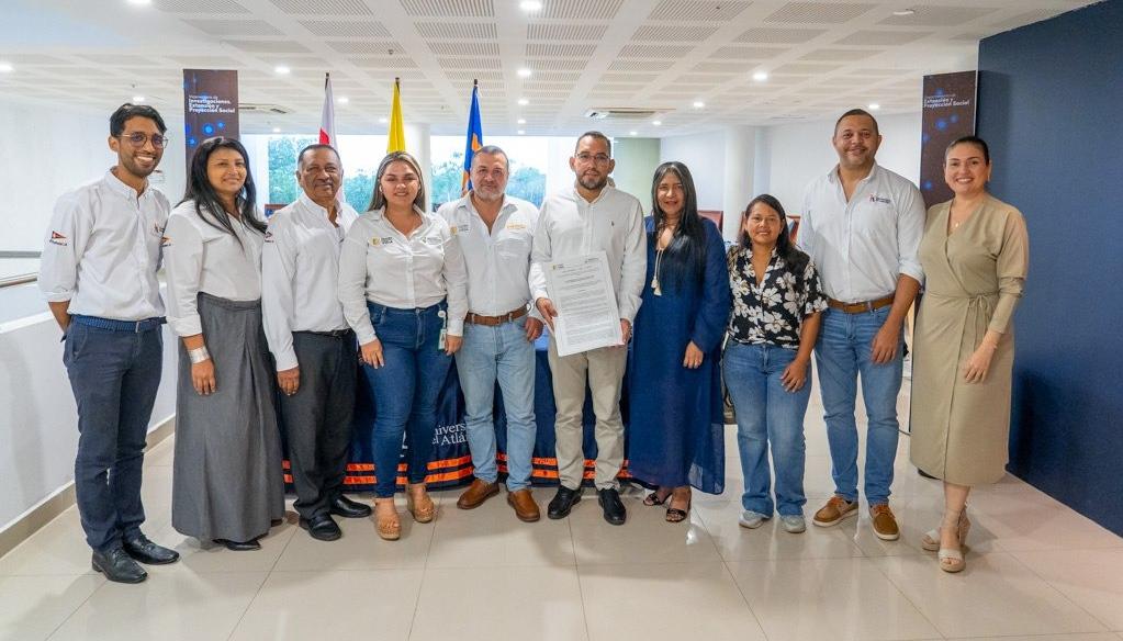 Entrega de la resolución a Uniatlántico. 