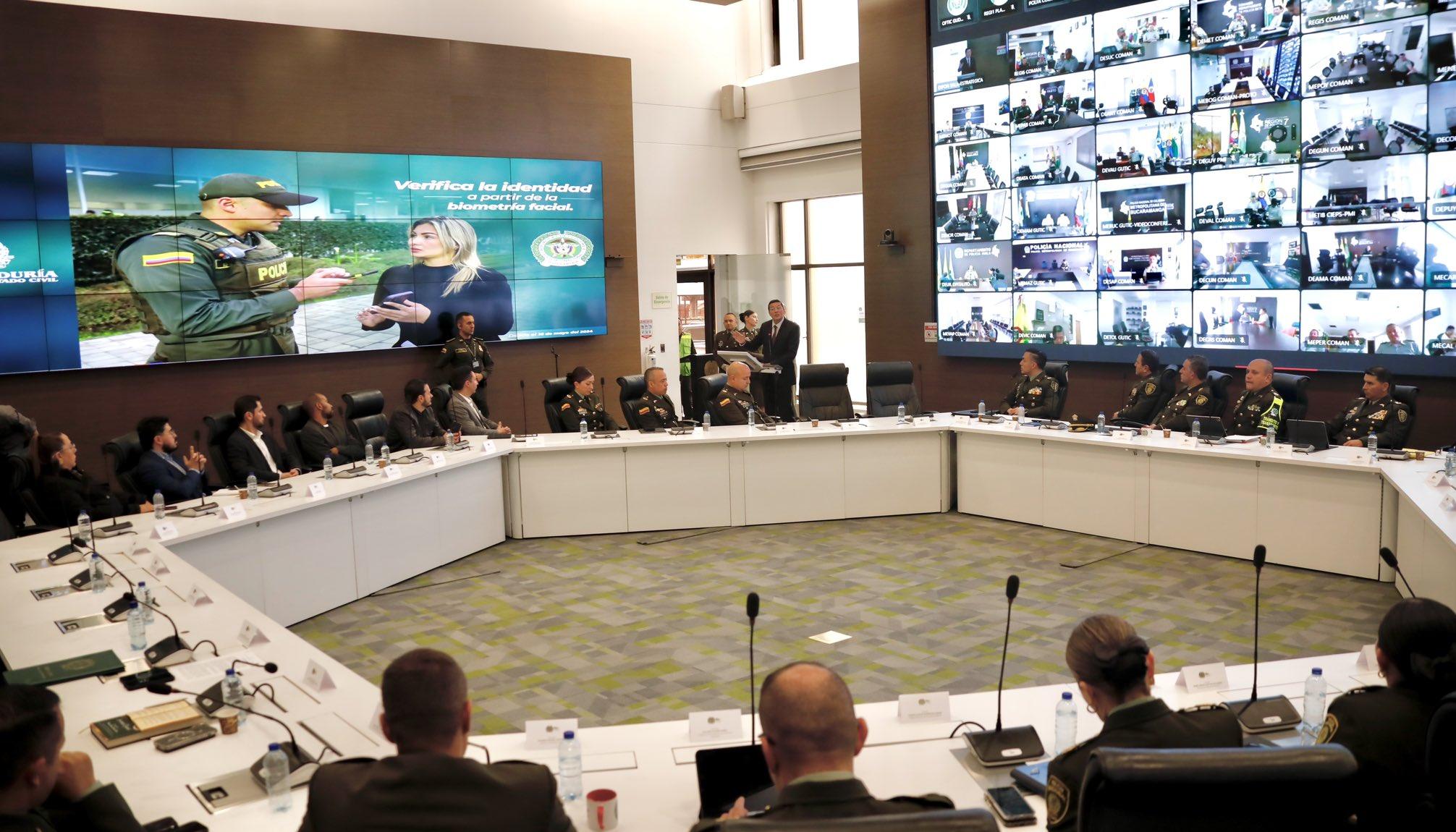 Presentación del nuevo dispositivo para verificar la identidad de los ciudadanos