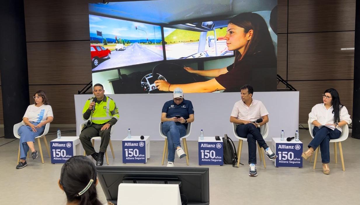Campaña "Conduce Chévere". 