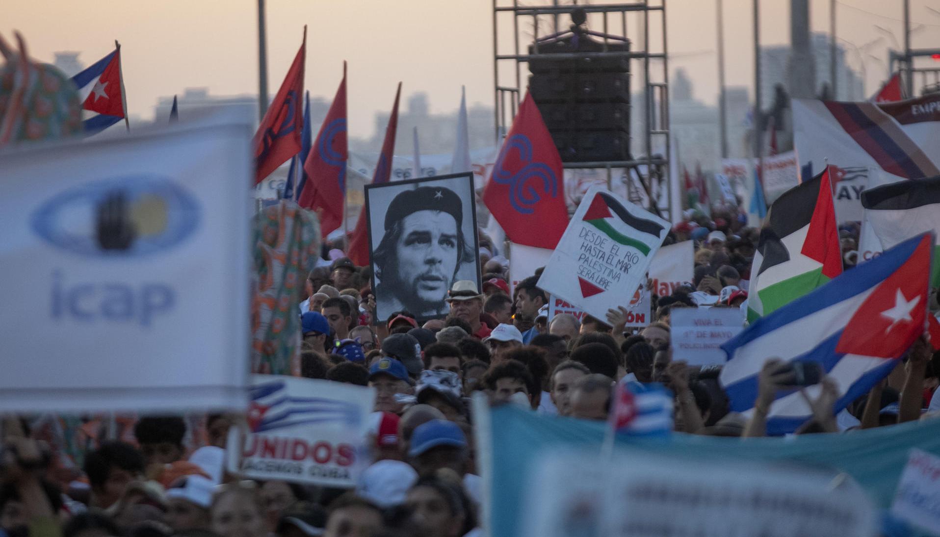 Marcha en La Habana en el Día del Trabajador