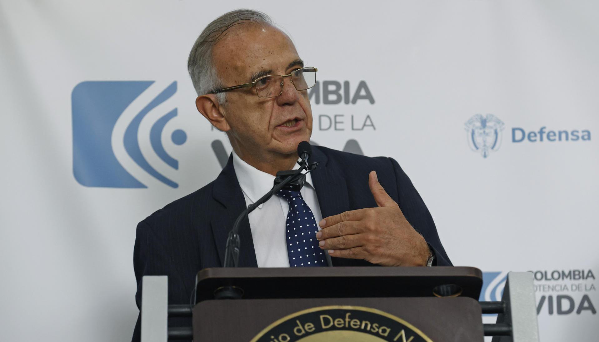 Iván Velásquez, ministro de Defensa