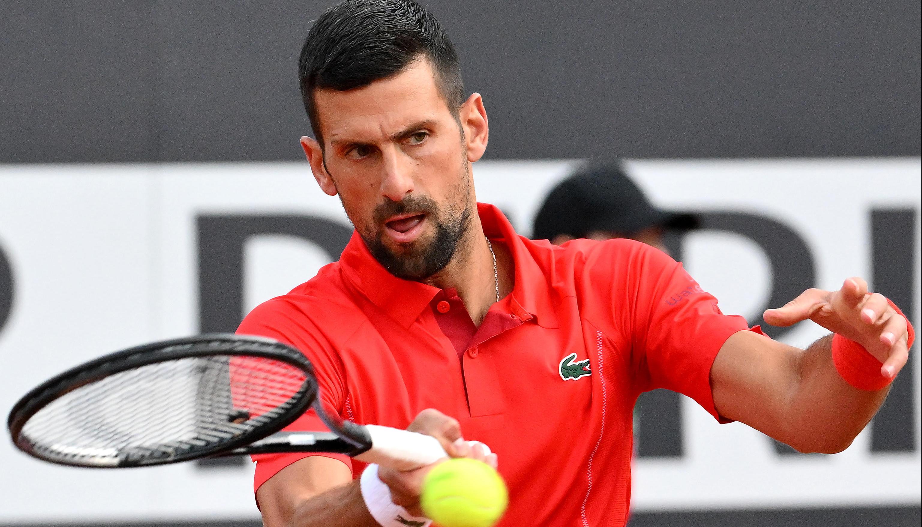 Novak Djokovic durante su partido contra el francés Corentin Moutet.