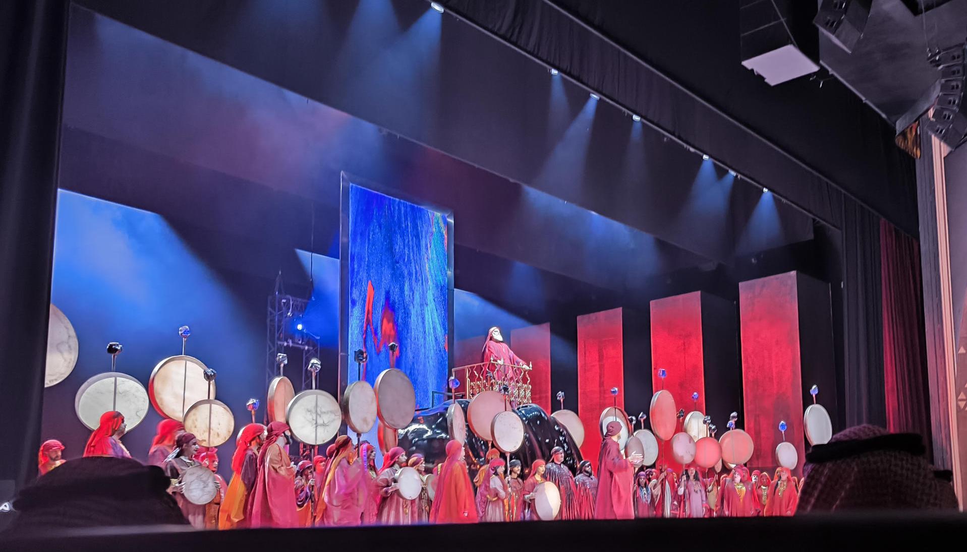Una escena de la ópera en árabe 'Zarqa al Yamama'