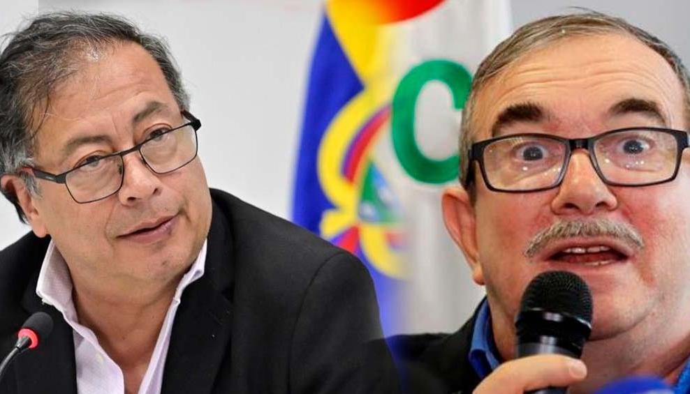 El Presidente Gustavo Petro y Rodrigo Londoño