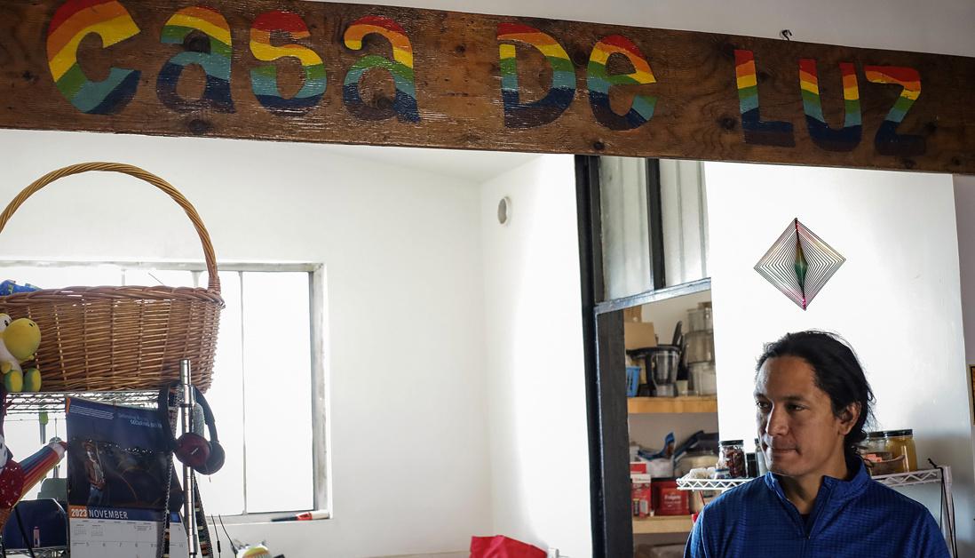 Irving Mondragón, director del refugio para migrantes 'Casa de luz'.