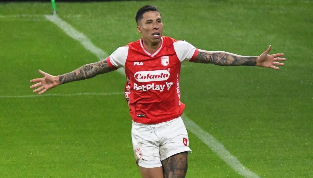 El argentino Marcelo Ortiz marcó el segundo gol de Santa Fe ante La Equidad. 