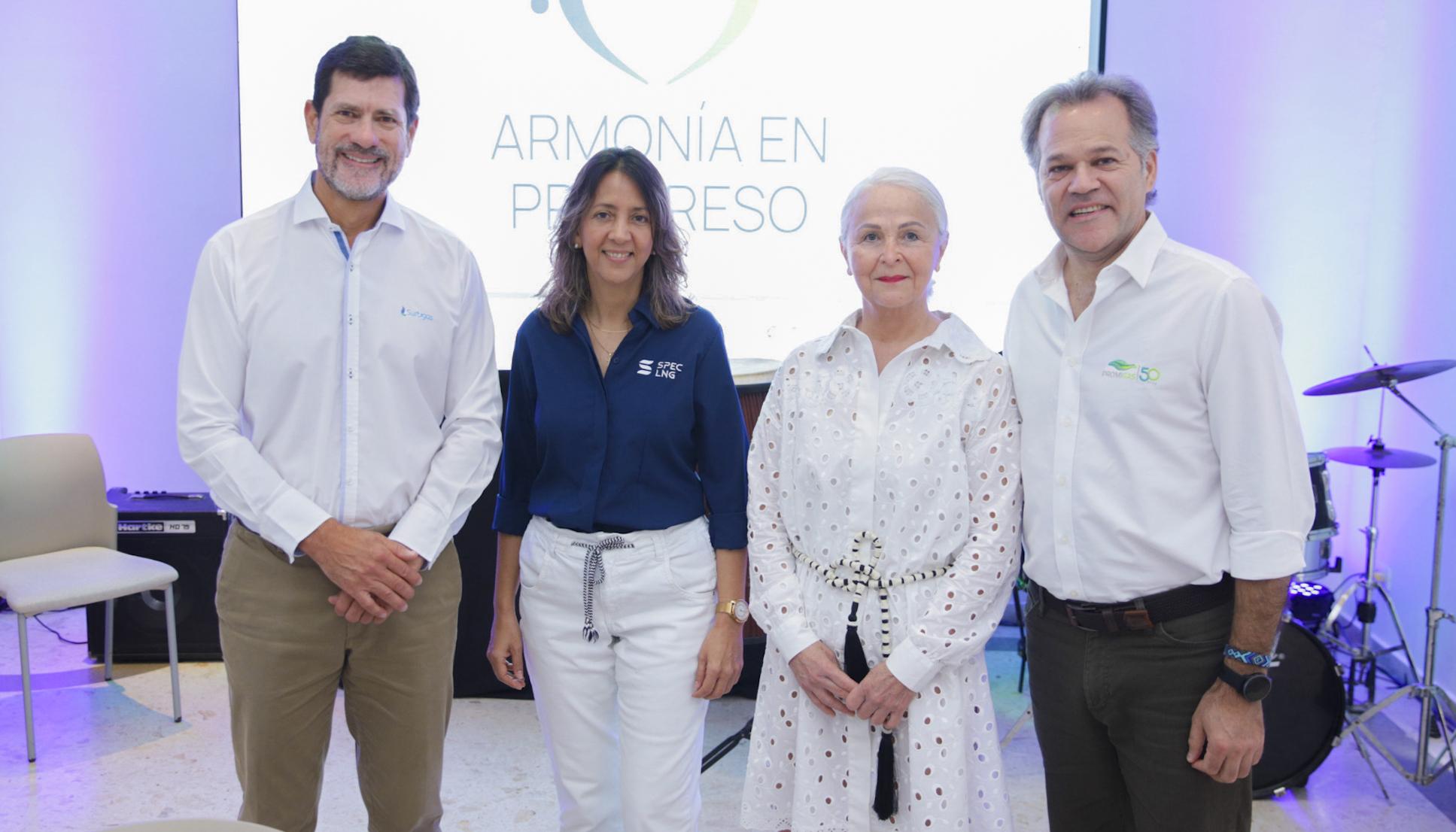 Santiago Mejía, gerente de Surtigas; Ileana Mejía representante de SPEC; Julia Salvi, presidenta de la Fundación Salvi y Juan Manuel Rojas, presidente de Promigas 