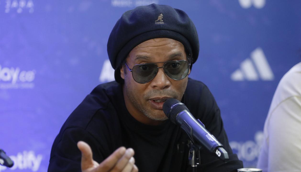 Ronaldinho aseguró que no verá ningún partido de Brasil en la Copa América. 