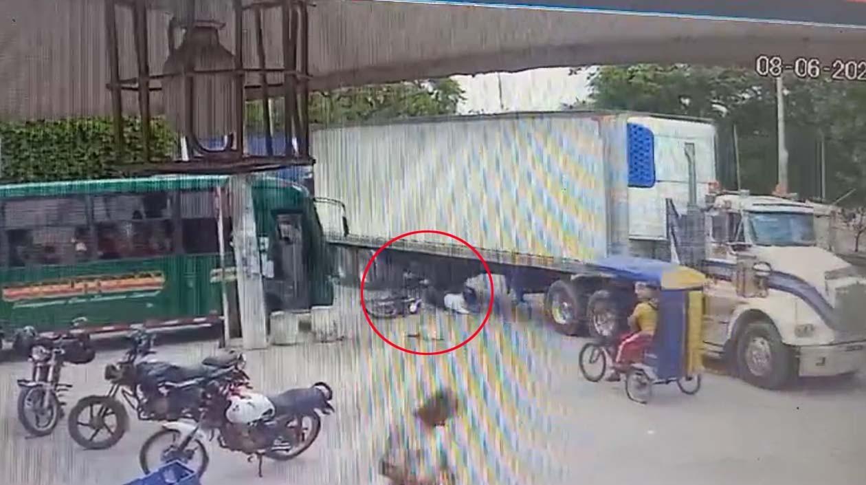 El motociclista se movilizaba por la calle 17.