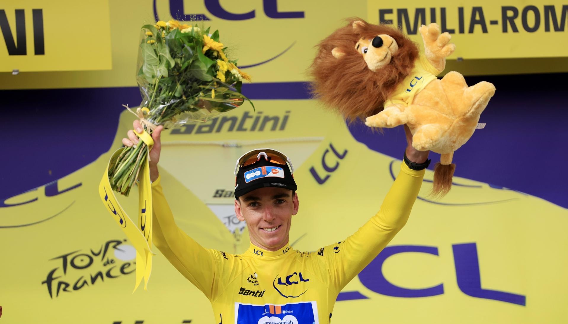 Romain Bardet ganó la primera etapa.