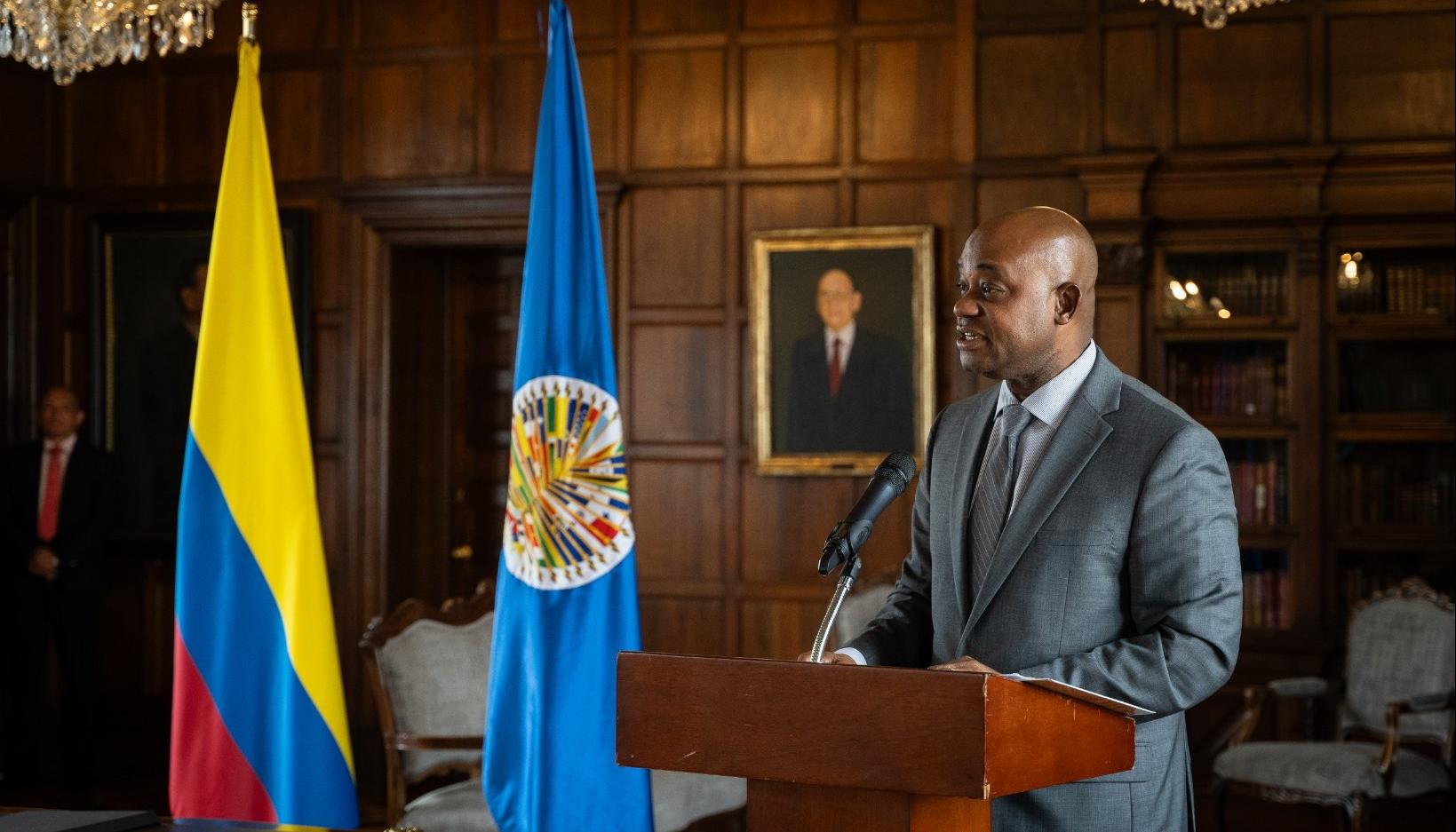 Canciller Luis Gilberto Murillo.