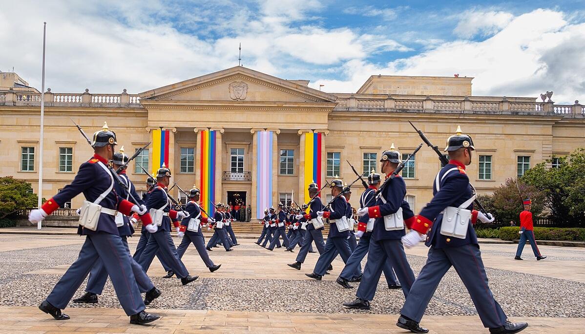La Casa de Nariño utilizará los colores que representan la diversidad sexual y de género.