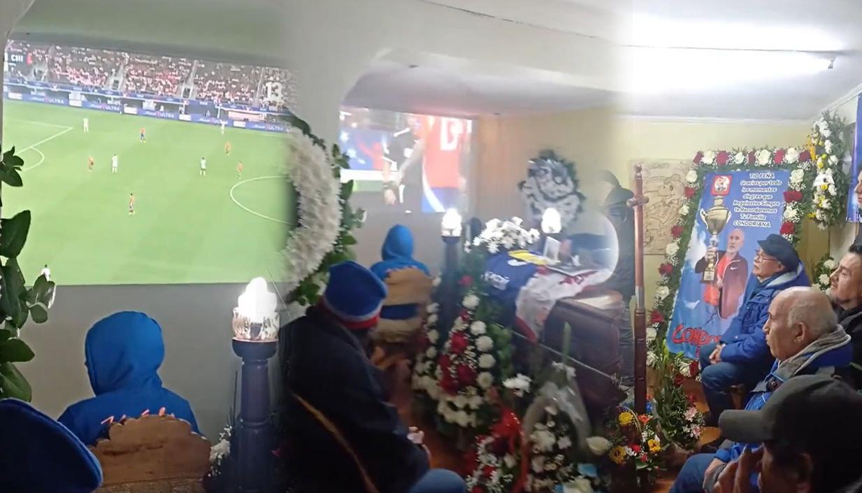 Durante el funeral se vio el encuentro de Chile y Perú. 