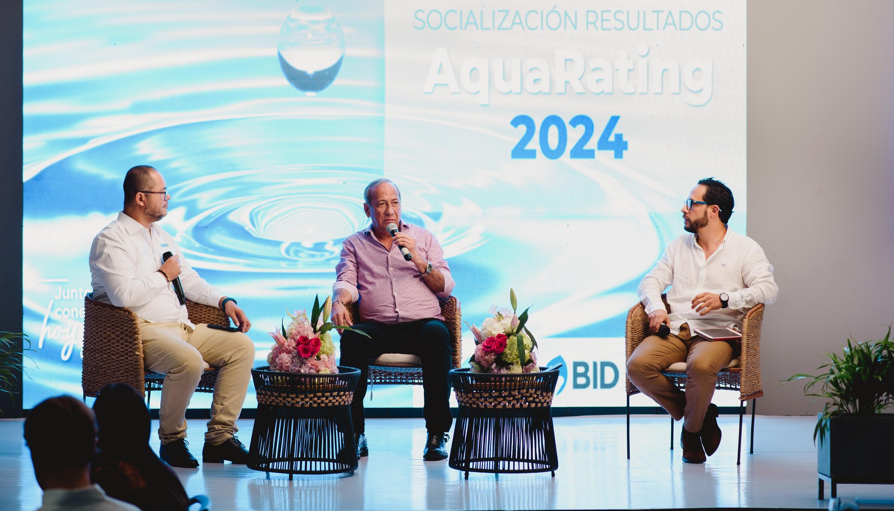 Directivos de Triple A en la actualización de resultados AquaRating 2024