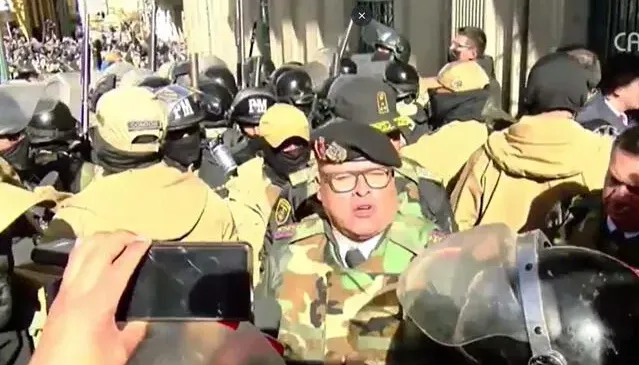 El destituido comandante militar boliviano Juan José Zuñiga