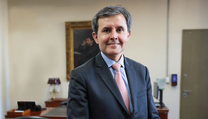 José Roberto Acosta, director de Crédito Público.