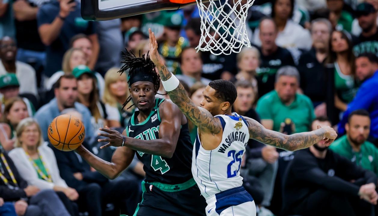 Los Celtics vencieron a Mavericks