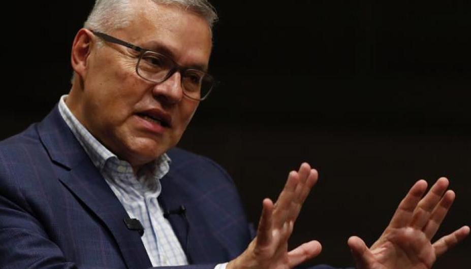 Ministro de justicia Néstor Osuna.