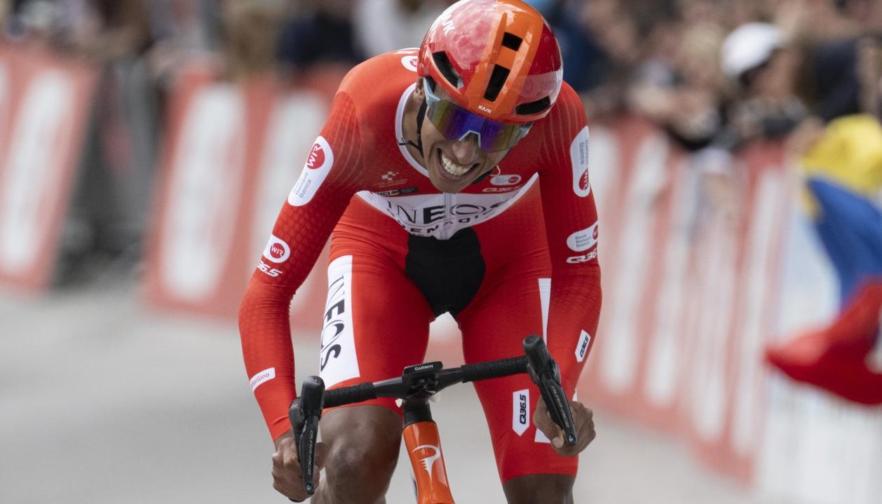 El colombiano Egan Bernal durante una etapa de la Vuelta a Suiza. 