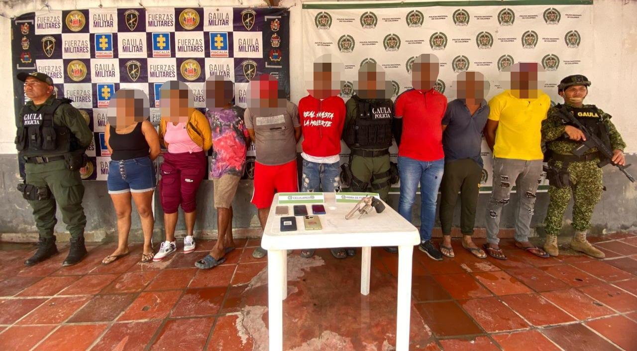 Fueron capturados en ocho diligencias de allanamiento realizadas por el Gaula de la Policía Nacional.