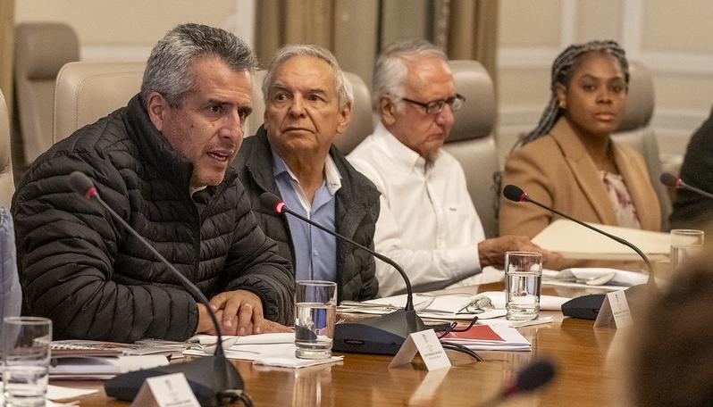 Los ministros del Interior, Luis Fernando Velasco; de Hacienda, Ricardo Bonilla; de Salud, Guillermo Jaramillo, y de Educación, Aurora Vergara, en el Consejo de Ministros