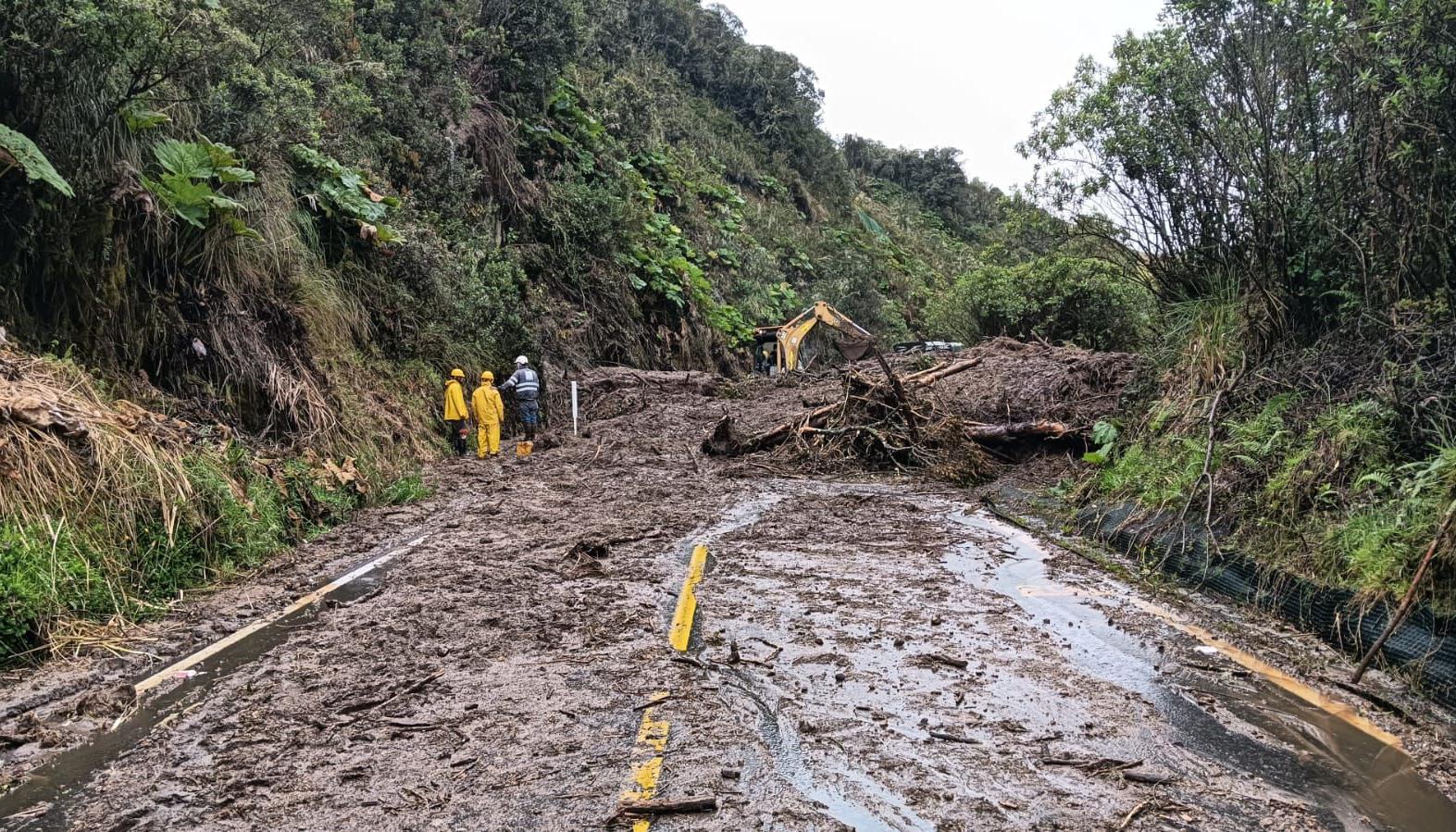 Derrumbe en el Parque Los Nevados.