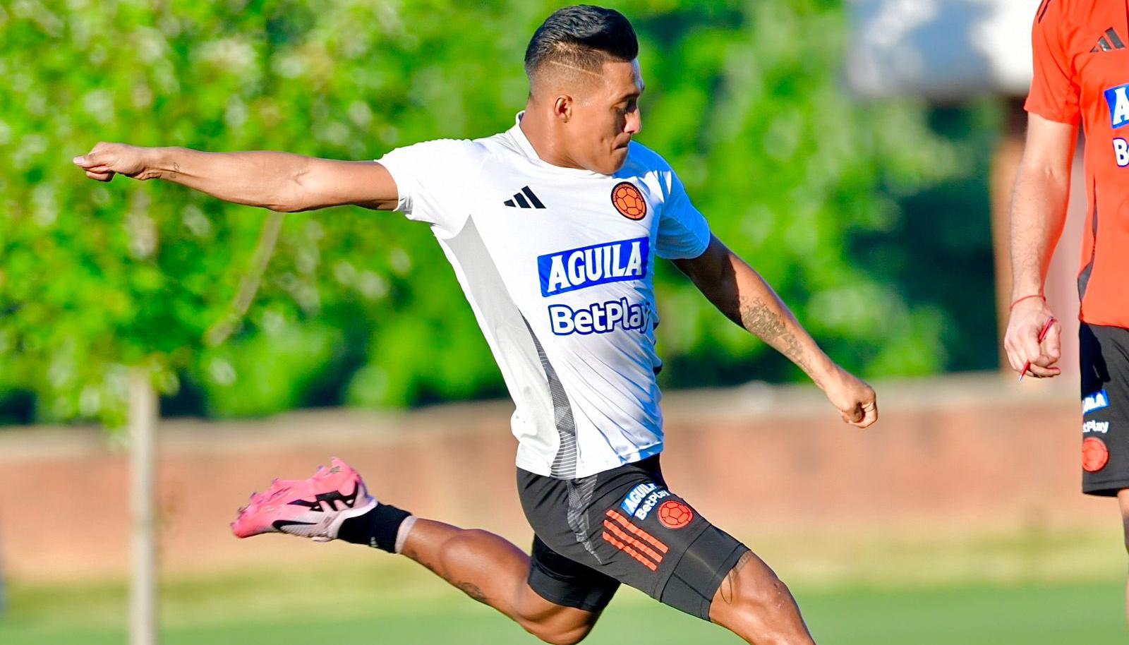 Sebastián Gómez, mediocampista del Coritiba de Brasil. 
