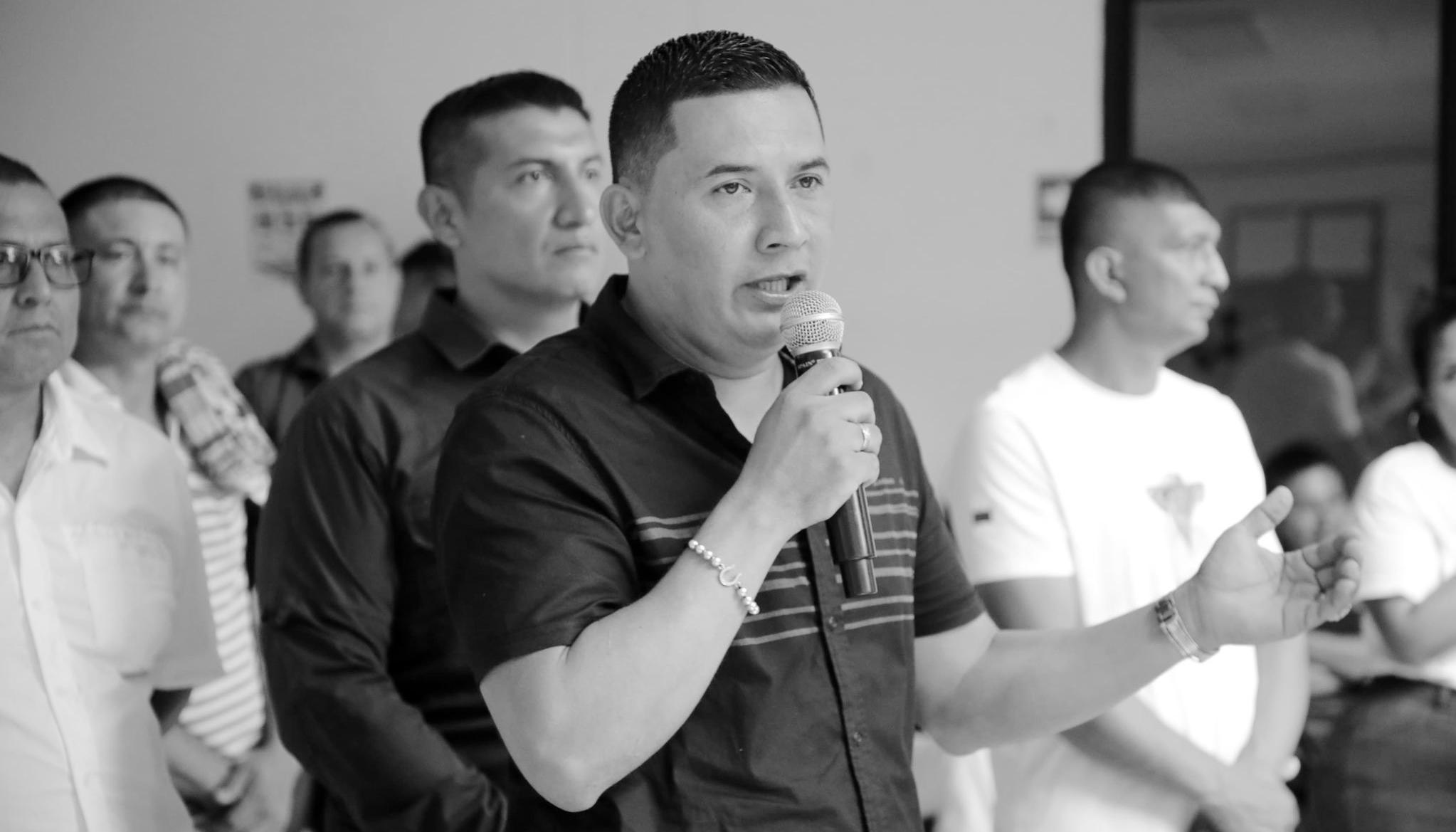 Hernán Enríquez Mora, docente asesinado