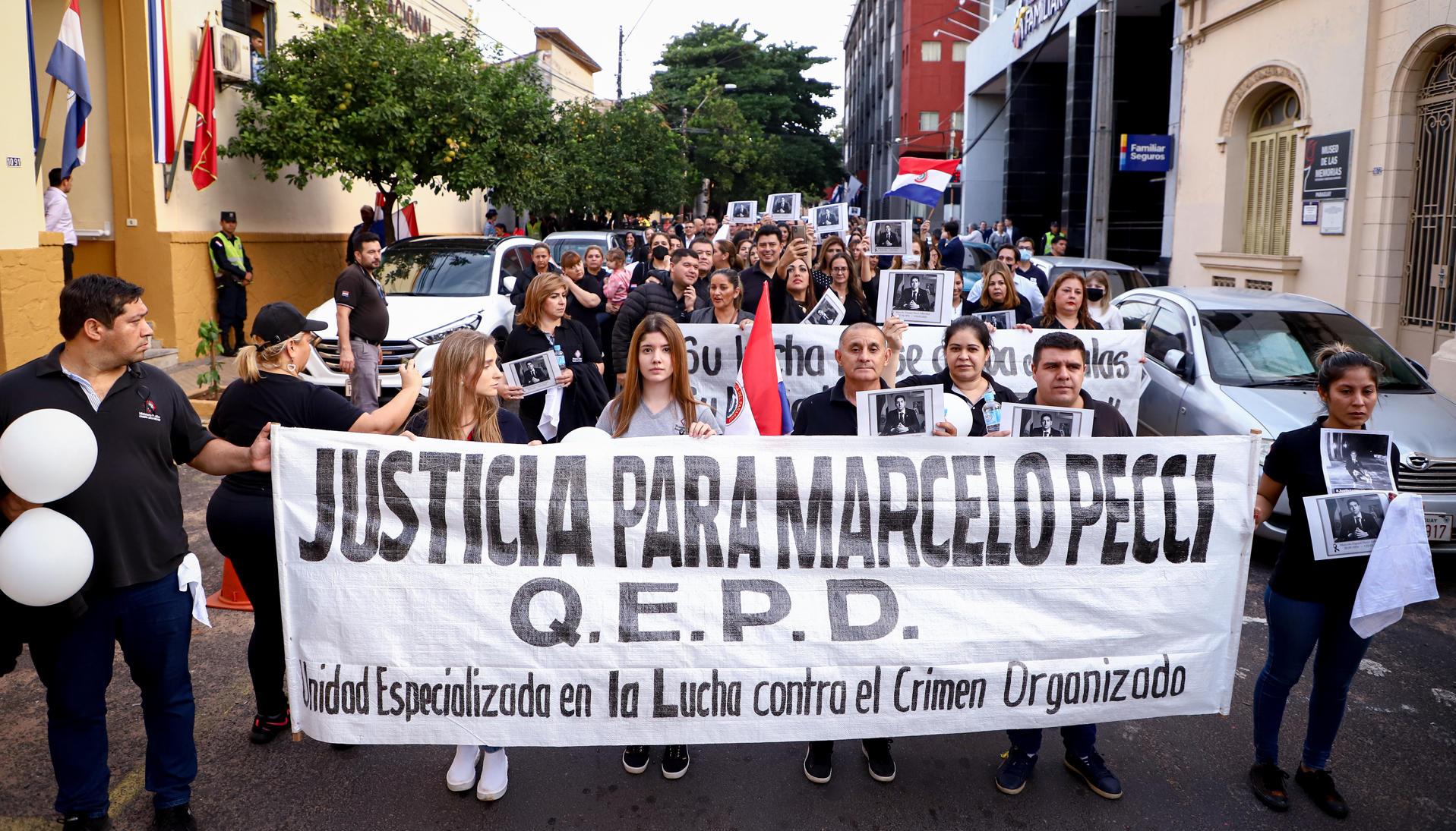 Marcha homenaje al exfiscal antimafia Marcelo Pecci
