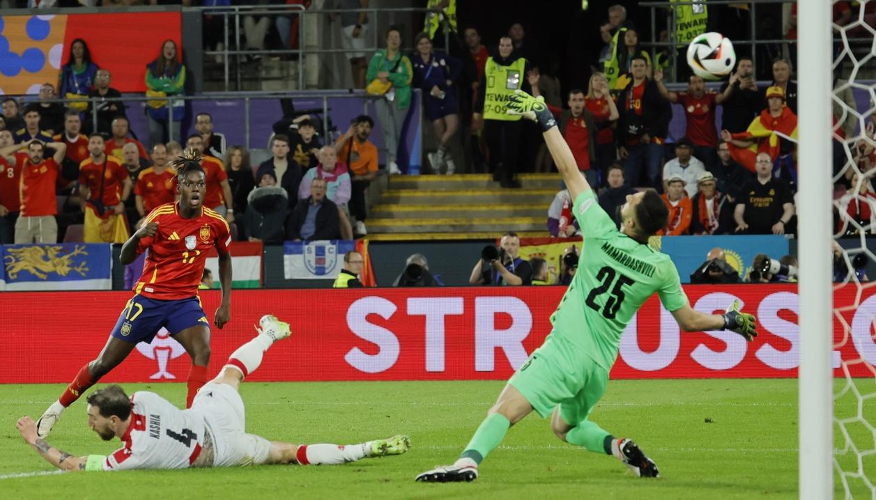 La magistral definición de Nico Williams para el tercer gol de España ante Georgia. 
