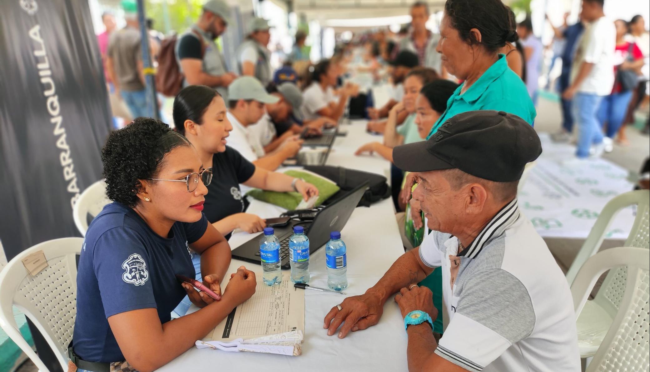 Todos los moradores de Villas de San Pablo pueden acceder a la oferta de la Alcaldía en 'Vamos pa´l barrio'