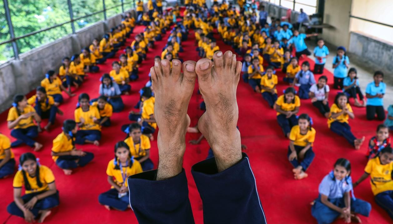 India celebra el Día Internacional del Yoga.
