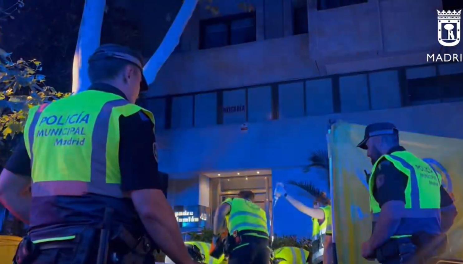 Policías acudieron rápidamente al lugar de los hechos. 