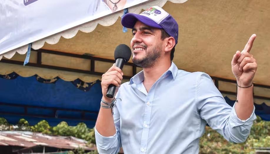 Senador Alex Flórez.