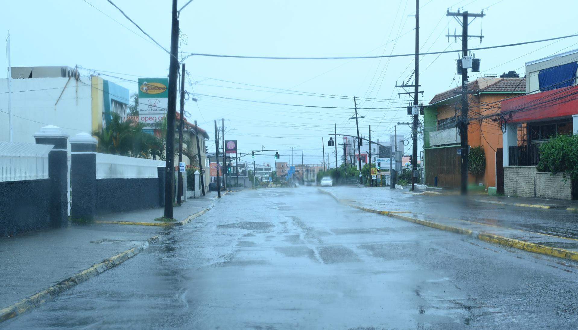 Calles de Kingston (Jamaica) tras el paso de Beryl.