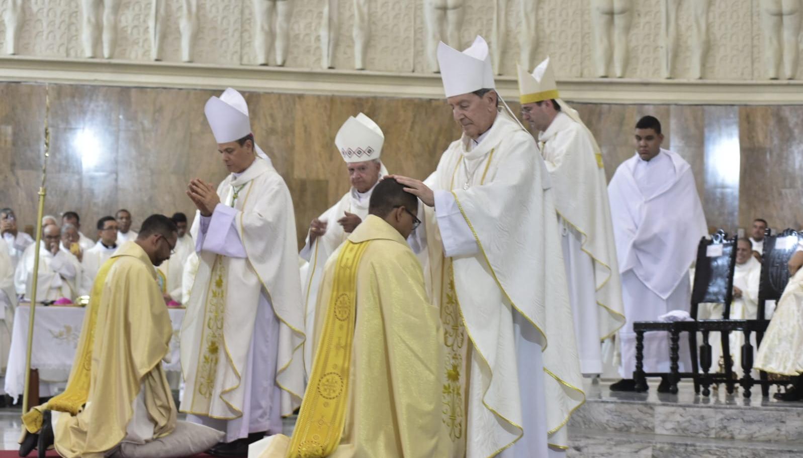 Ordenación de Dimas Acuña Jiménez y Edgar Mejía Orozco como obispos.