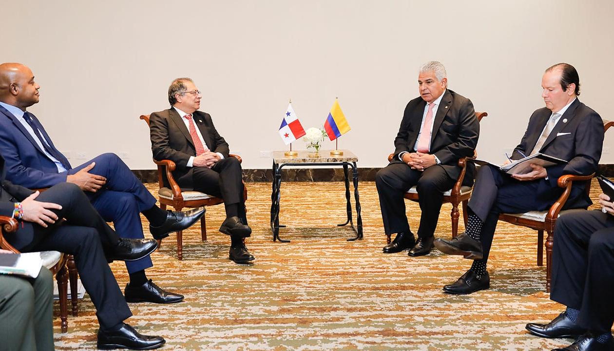 Reunión de los gobiernos de Colombia y Panamá.