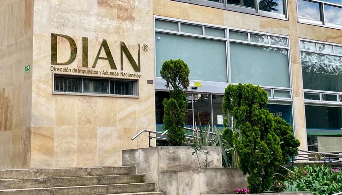 Fachada de la DIAN en Bogotá.