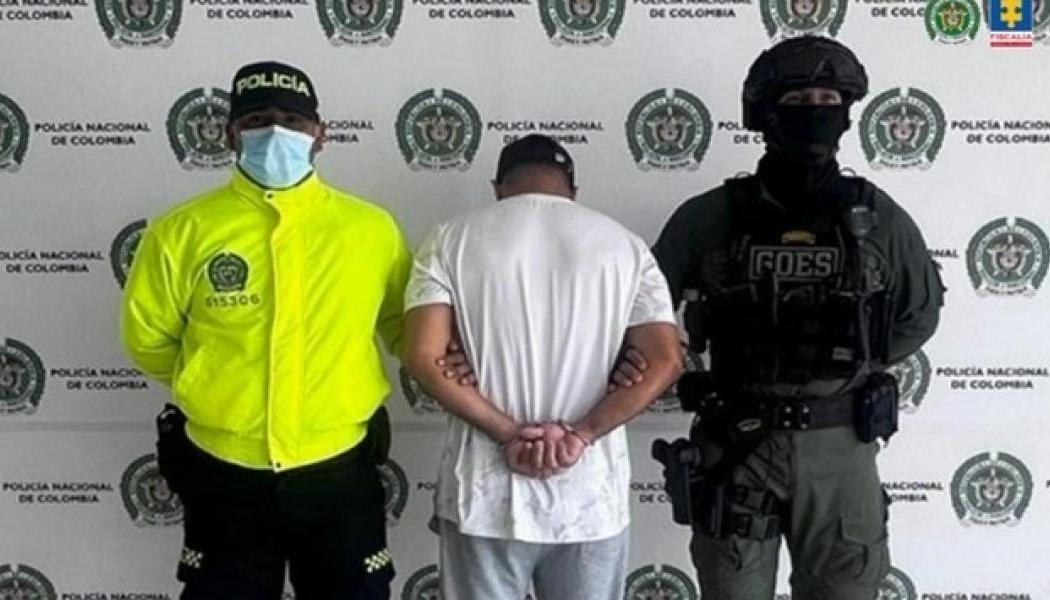 Fue capturado en compañía de tres civiles. 