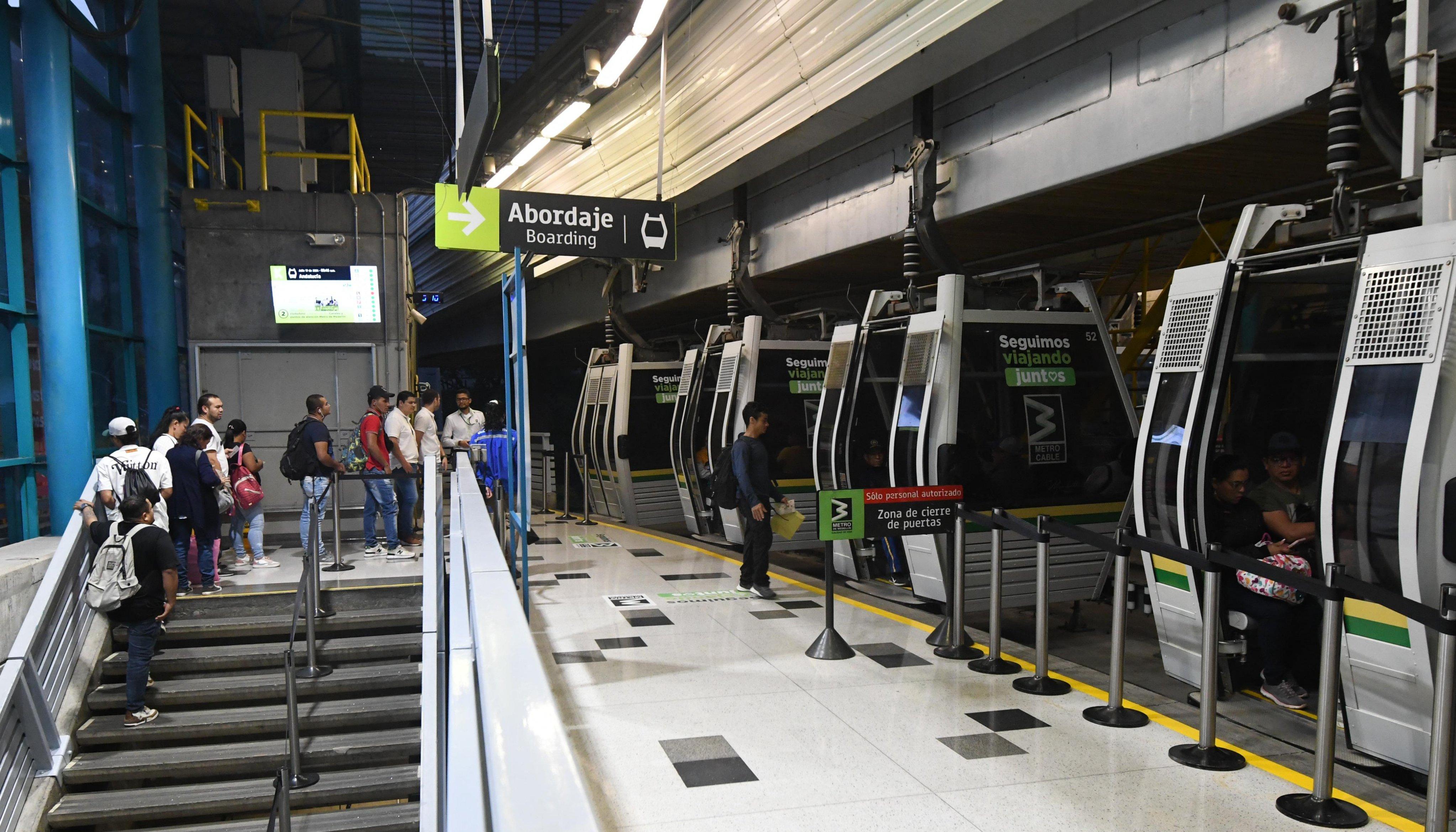 Línea K del Metrocable de Medellín entrando en funcionamiento. 